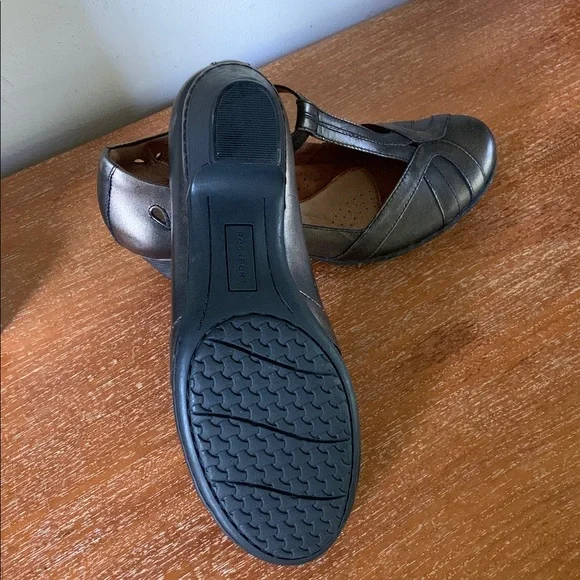 NWOT Cobb Hill Angelina Metallic T-strap Maryjanes 9.5 - Picture 9 of 11